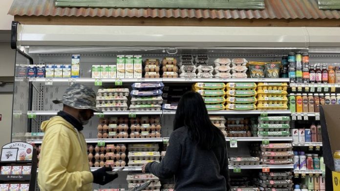 230412211243-grocery-store-california-230412.jpg