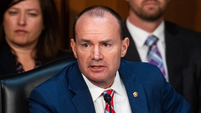 sen-mike-lee.jpg